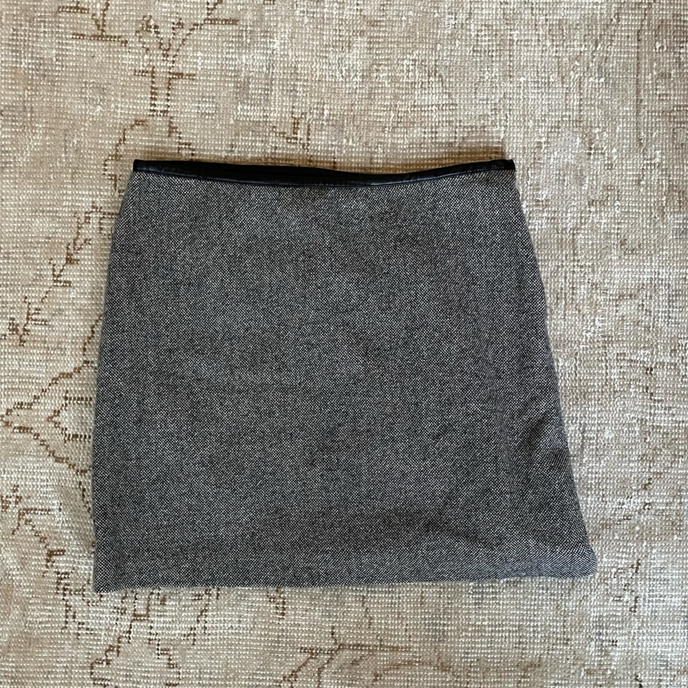 💫3 for $25💫 Theory Skirt